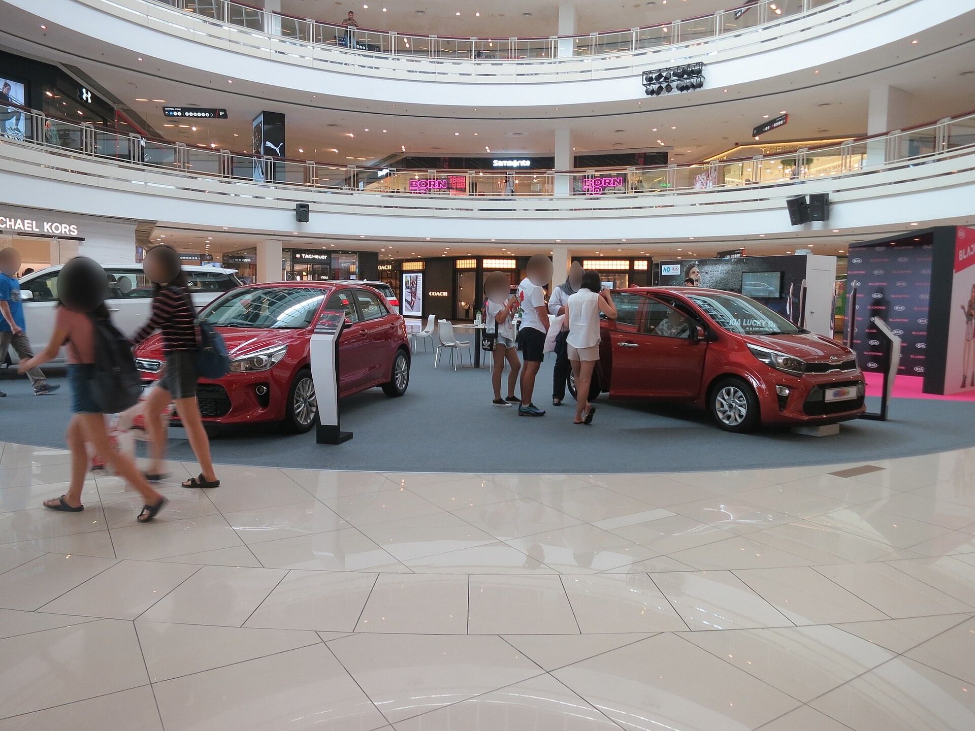 Kia представила в Шанхае новейший седан K2